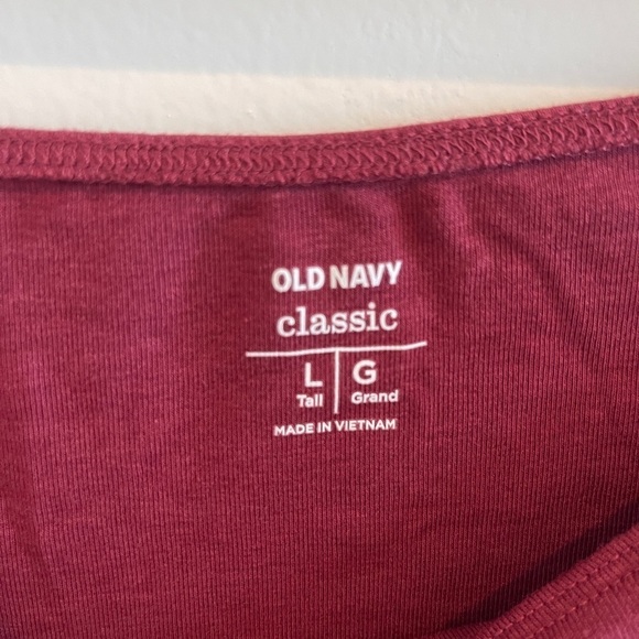 Old Navy top. - Picture 2 of 2